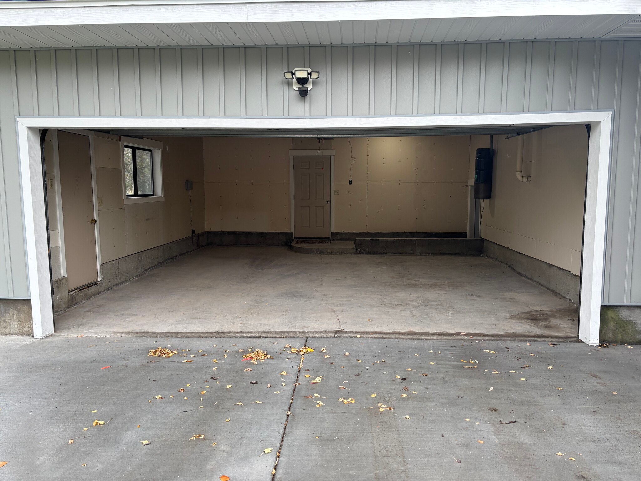 Building Photo - 2220 S 4000 W