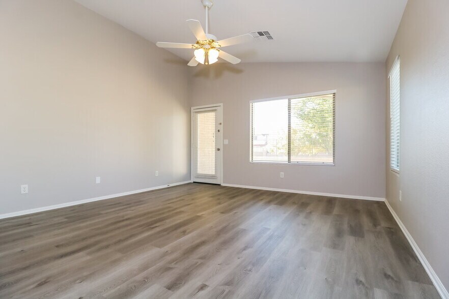 Building Photo - 3108 S 92nd Dr