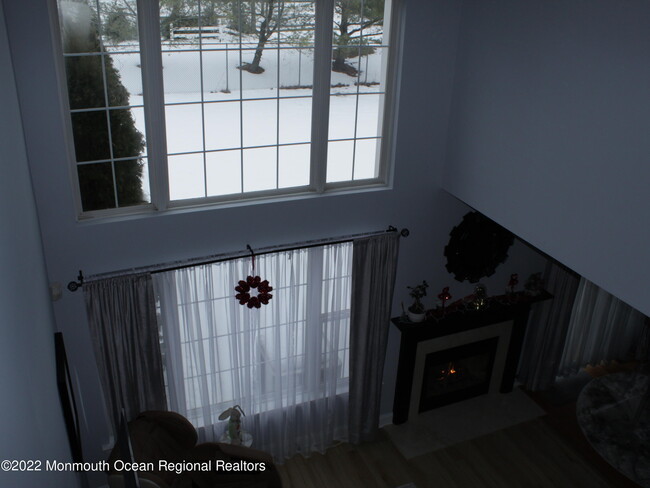 Building Photo - 5002 Trotters Way
