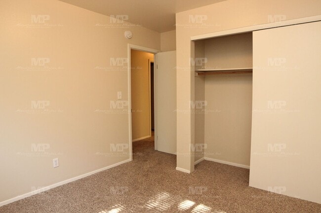 Building Photo - 1618 Edora Rd