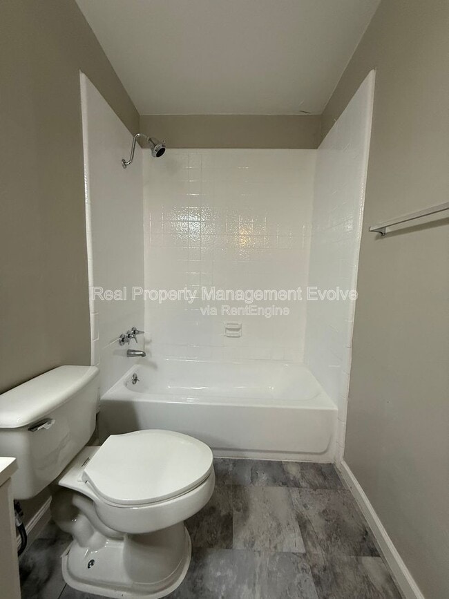 Building Photo - 4141 N 29th Ave