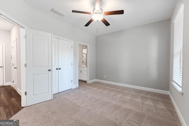 Building Photo - 5051 Pinckney Ln