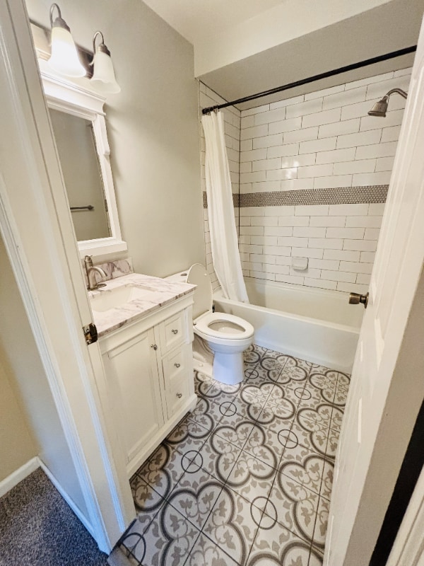 Building Photo - 116 Regents Blvd