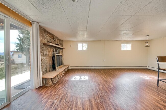 Building Photo - 14783 S Wandcrest Dr