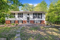 Building Photo - 328 Edgemere Dr