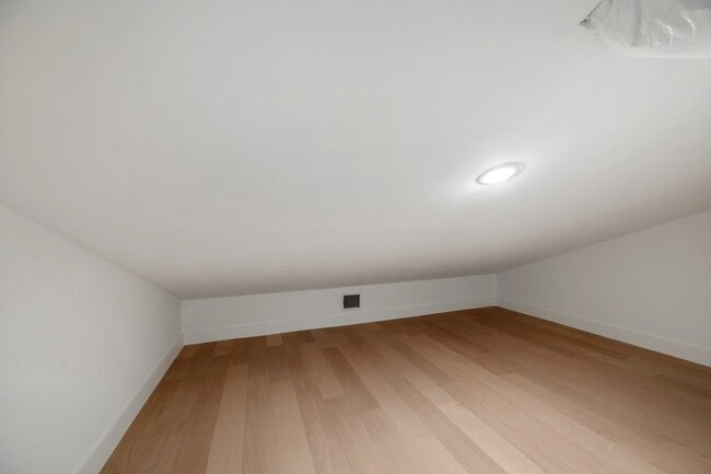 Building Photo - 1502 Primrose St