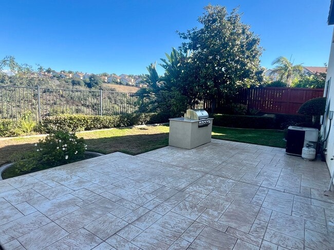 Building Photo - Aviara 4 BD, 3BA in gated community