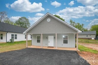 Building Photo - 1709 N Clay St