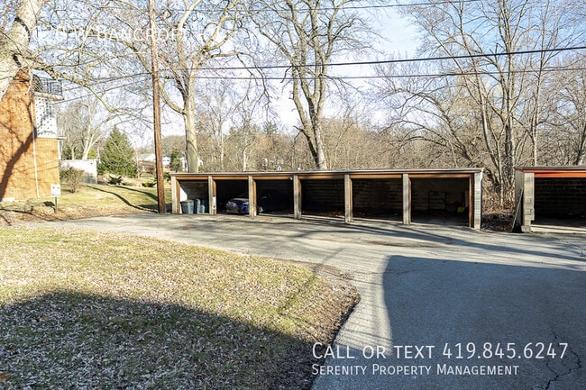 Building Photo - 4020 W Bancroft-1