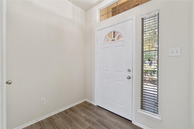 Building Photo - 2818 Lockeridge Pines Dr