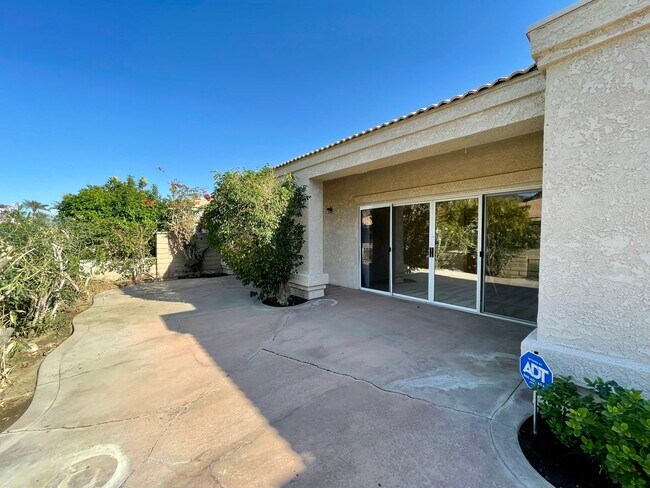 Building Photo - 48625 Cll Esperanza