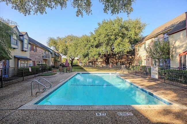 Building Photo - 14703 Barryknoll Ln