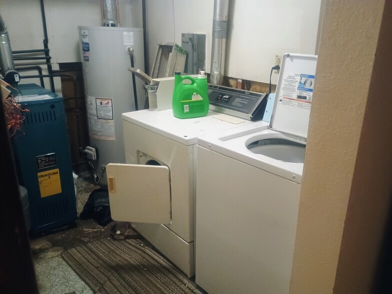 Building Photo - 333 W Ingals Ave