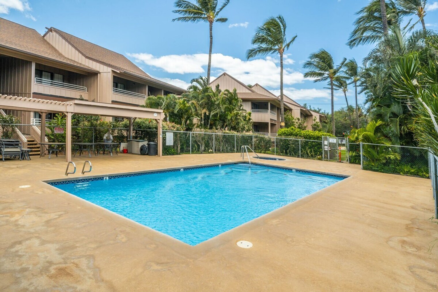 Building Photo - 679 S Kihei Rd
