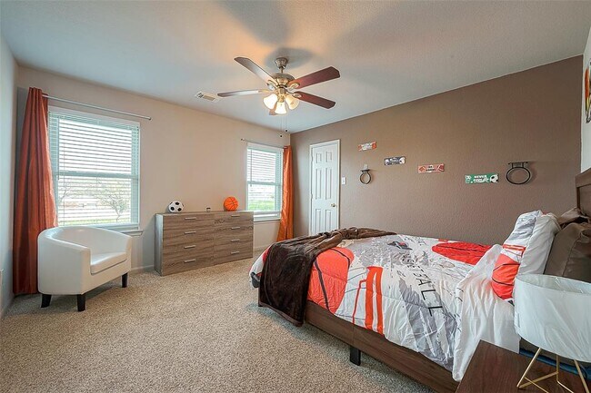 Building Photo - 3042 Crestbrook Bend Ln