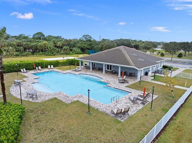 Building Photo - 8324 Amalfi Cir