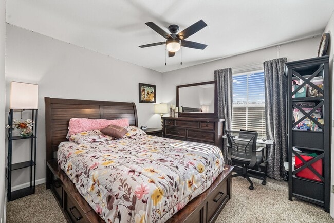 Building Photo - 3 Bedroom 2 Full Bath Home For Rent near Post!