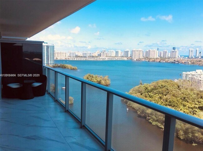 Building Photo - 16385 Biscayne Blvd