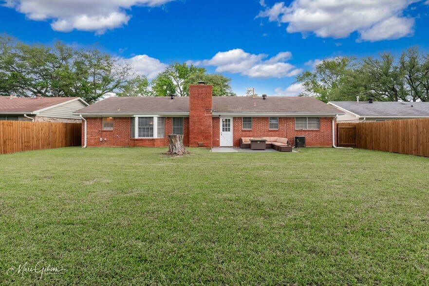 Building Photo - 207 Pomeroy Dr