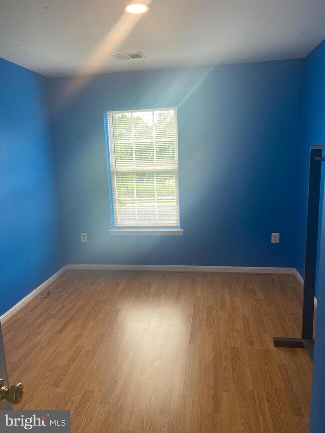 Building Photo - 12971 Queen Chapel Rd