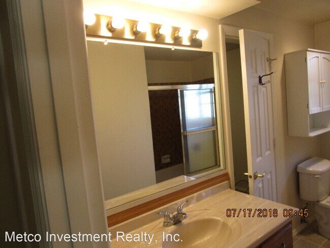 Building Photo - 3 br, 1 bath House - 1033 Waverly St.