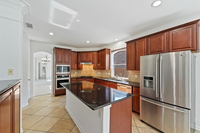 Building Photo - 26422 Creston Woods Dr