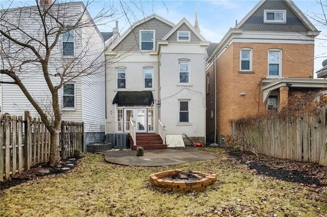 Building Photo - Luxurious 5-Bedroom Rental in the Heart of Shadyside