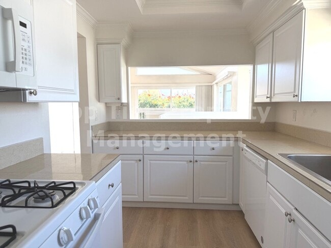 Building Photo - ***Beautiful Oceanfront 3 bed, 2 bath, 2,076 sqft House in Carlsbad Village - Available 06/15***