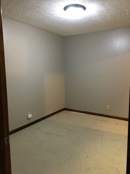 Building Photo - 4337 Edison Cir