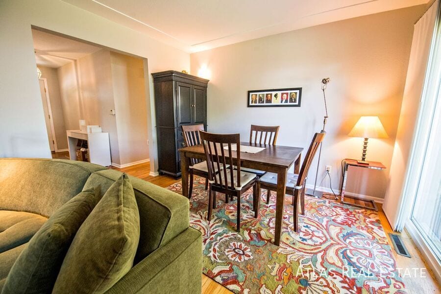 Building Photo - 681 S Holly St