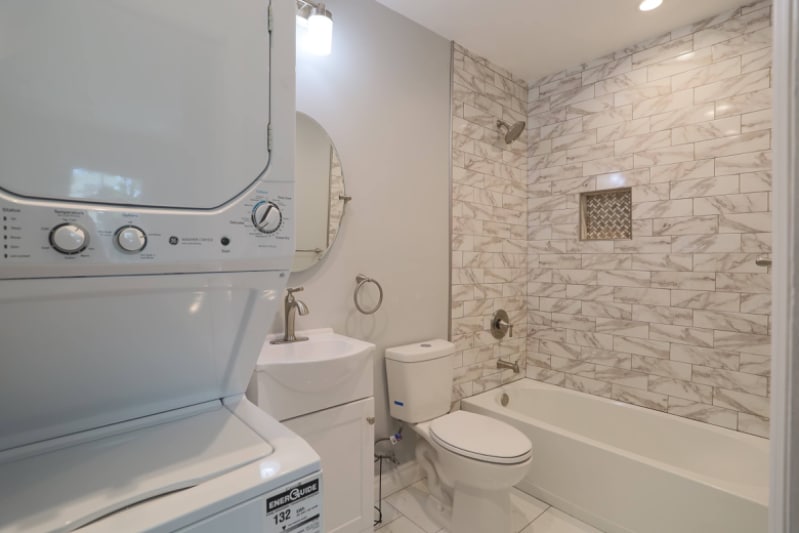 Building Photo - 13426 Benfield Ave