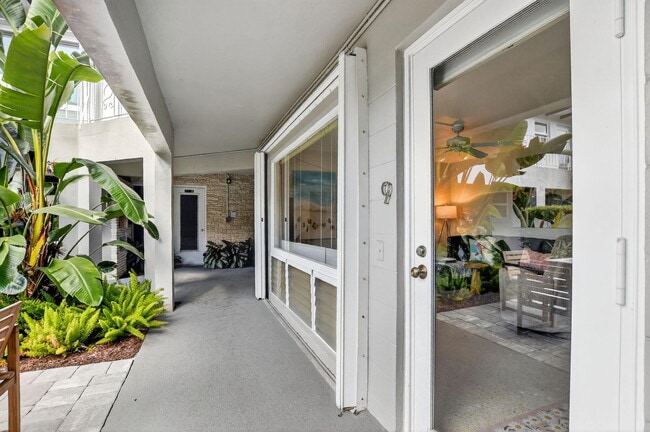 Building Photo - 414 Seasage Dr