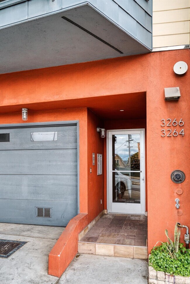 Building Photo - 3264 Market St