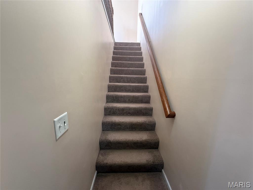 Building Photo - 733 Pecan Hill Dr