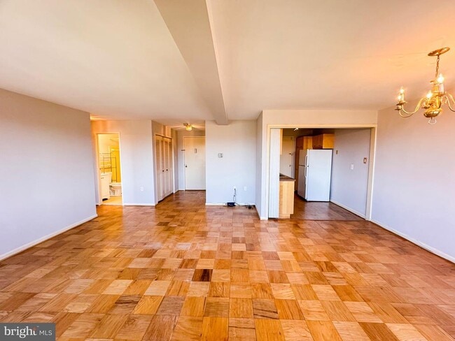 Building Photo - 10201 Grosvenor Pl