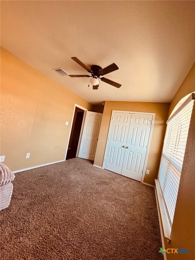 Building Photo - 2303 Pintail Loop