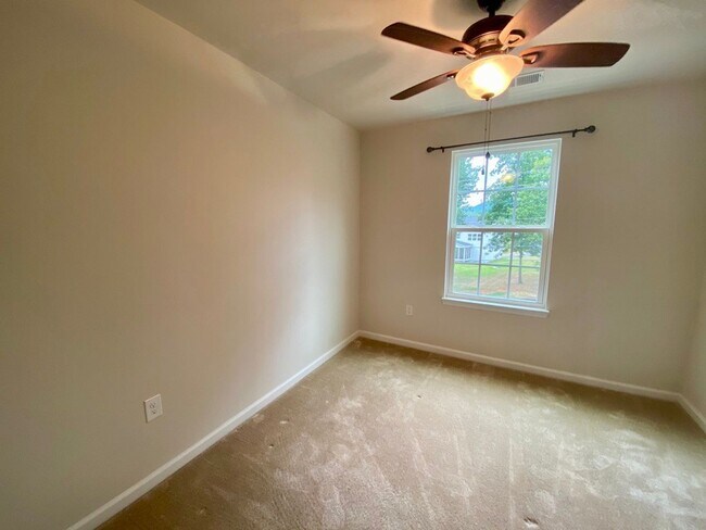 Building Photo - 1119 Sunset Ave Ext