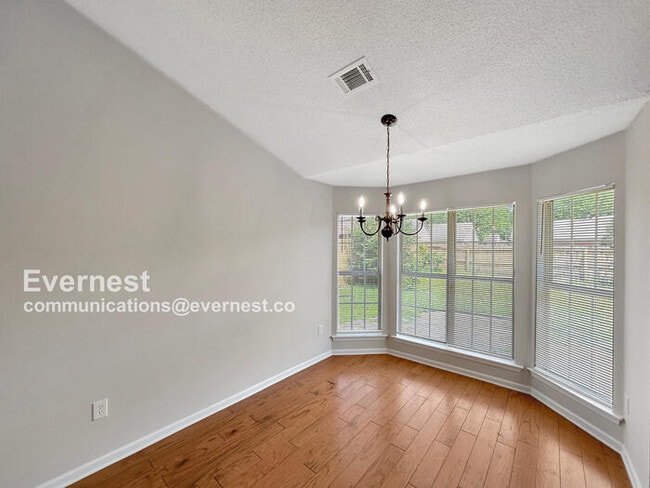 Building Photo - 9136 Bentley Woods Dr