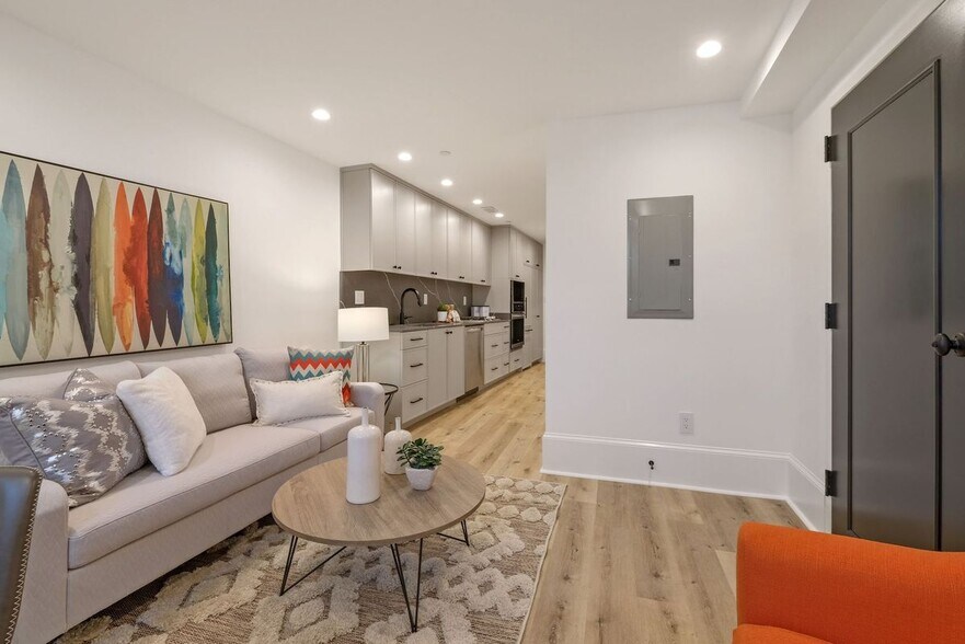 Building Photo - 1979 Biltmore St NW