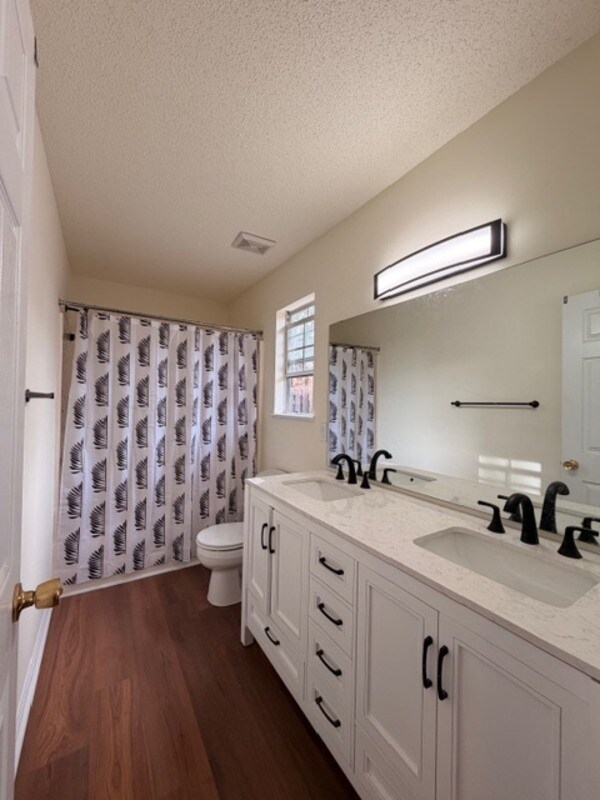 Building Photo - 432 Dahoon Dr