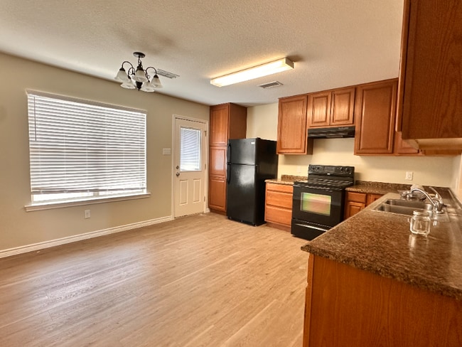 Building Photo - 5109 Graceland Dr