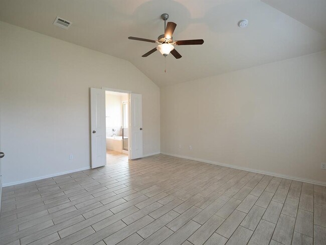 Building Photo - 238 Travertine Trail