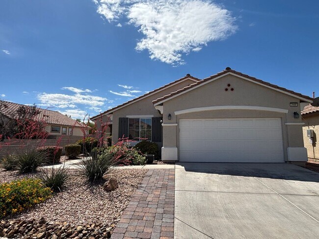 Building Photo - Seven Hills Single-Story 3 Bed 2 Bath Scenic Greenbelt Views