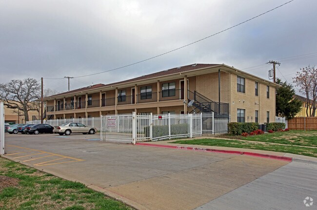 Primary Photo - 1613 N Britain Rd