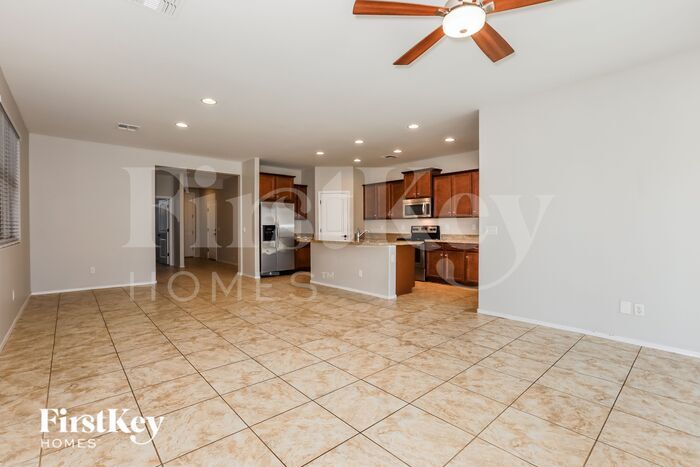 Building Photo - 1732 W Desert Spring Way