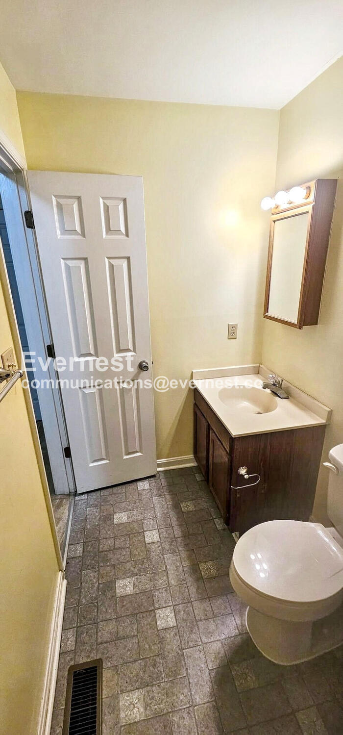 Building Photo - 217 Mimosa Ave