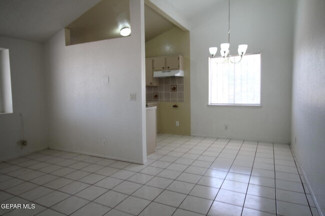 Building Photo - 9604 Gaza Dr