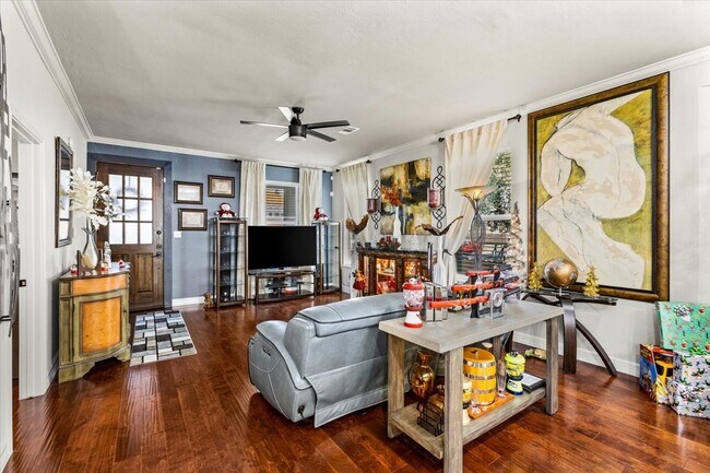 Building Photo - 3715 Avenue O 1/2