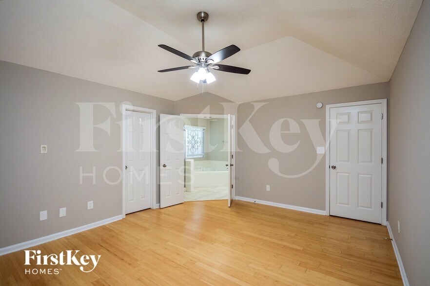 Building Photo - 1727 Boulder Cove