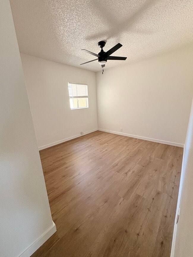 Building Photo - Gorgeous Remodeled 4 bedrooms 2 Bathroom.